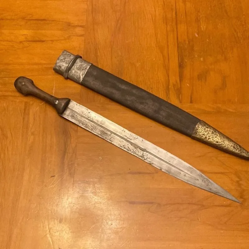 Tradera Knivar & Svärd<Antik kindjal, dolk, kortsvärd, svärd nr2.