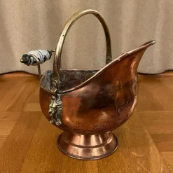 Tradera Antik koppar kolhink med mässingshandtag och porslinsknopp> Kopparföremål