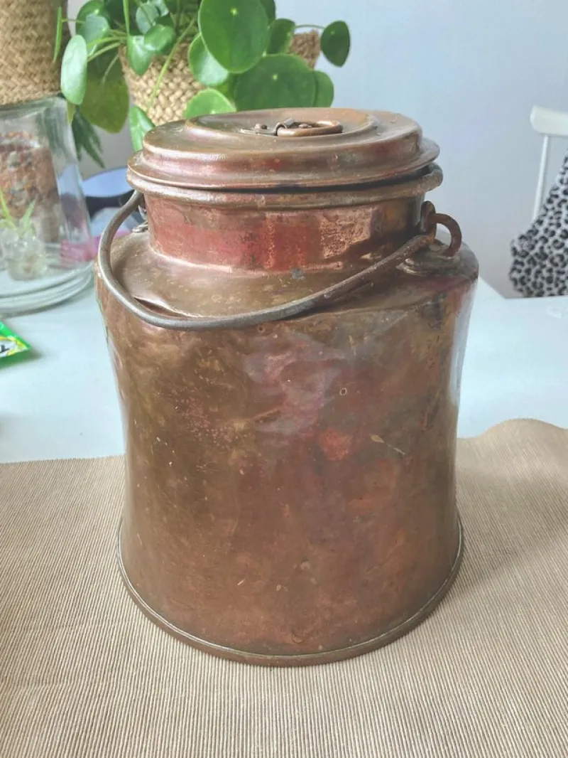 Tradera ANTIK KOPPARKRUKA KOPPARHINK MED LOCK> Kopparföremål