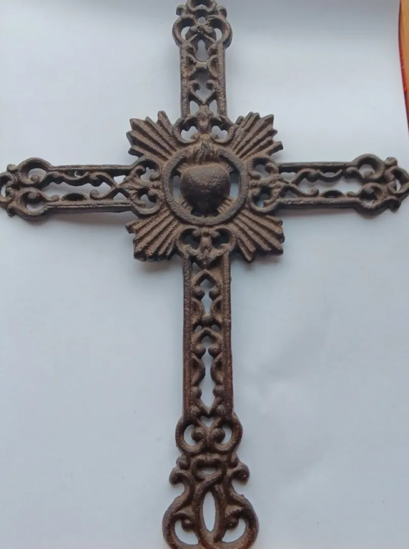 Tradera Antikt. Kors i Järn från ett Belgiskt Kloster. Ut 1:-> Ikoner & Religiösa Föremål