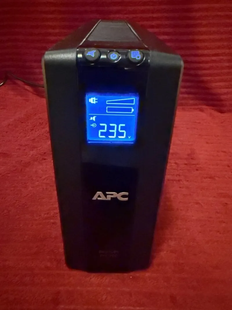 Tradera APC Back-UPS PRO 900 DEFEKT^ Övrig Hemelektronik