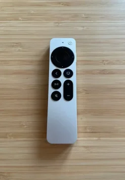 Tradera Apple TV Remote (2nd Generation) - A2540 - DEFEKT^ Tv & Tillbehör
