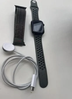 Tradera Smartwatches<Apple Watch Nike Series 7 GPS - Grön