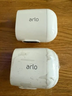 Tradera Arlo Essential Trådlös övervakningskamera i nyskick> Lås & Larm