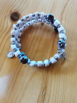 Tradera Armband<Armband från heliga platsen Medugorje.
