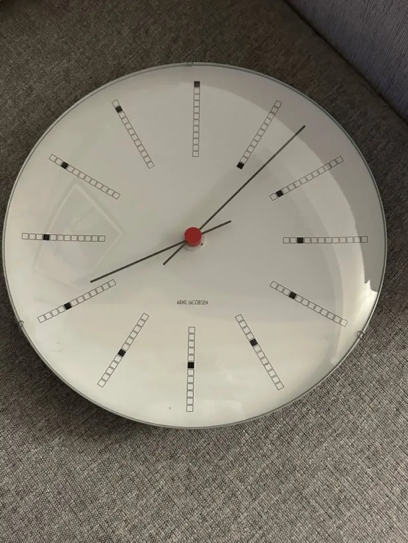 Tradera Arne Jacobsen Bankers Clock Väggklocka^ Klockor Till Hemmet