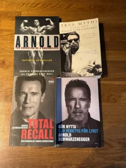 Tradera Arnold-böcker: En samling/Arnold Schwarzeneggers böcker> Biografier & Memoarer