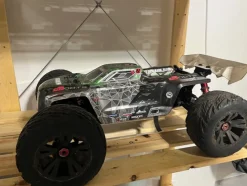 Tradera Arrma Kraton 6S^ Radiostyrt