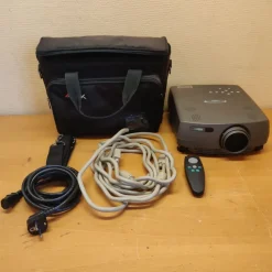 Tradera ASK C100 Projektor inkl tillbehör utan lampa^ Projektorer