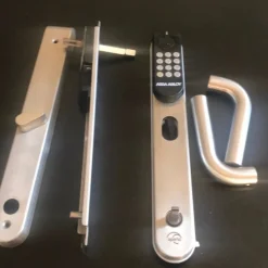 Tradera Assa Abloy Dörrlås med Kodlås/ yale doorman> Lås & Larm