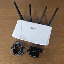 Tradera ASUS RT-AC87U Dual-band Wireless-AC Router> Nätverk & Tillbehör