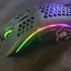 Tradera Auktionen gäller en Glorious Model D gaming mus - Läs> Datortillbehör