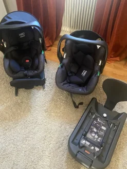 Tradera Axkid Modukid Infant Bilbarnstol med Bas> Bilbarnstolar