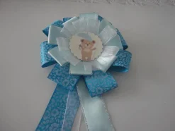 Tradera Baby Shower Rosett i blått satin band> Bröllopsaccessoarer