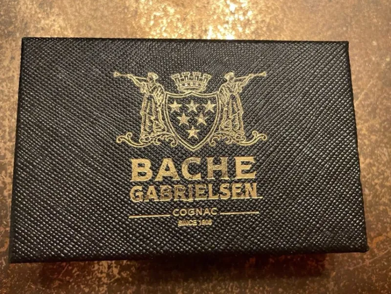 Tradera Bache Gabrielsen nyckelring i läder> Nyckelringar & Nyckelfodral