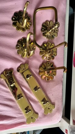 Tradera Badrumstillbehör i mässing Smedbo> Badrum