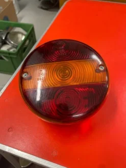 Tradera Bakljus äldre lastbil, maskin mm.^ Lastbilar & Bussar