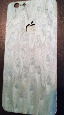 Tradera Mobiltillbehör<Baksida Iphone 6 - Äkta trä i grönt, klistras fast - NYA i förpackning