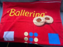 Tradera Simning<Ballerina, Göteborgs Kex, stort badlakan, Fia-spel