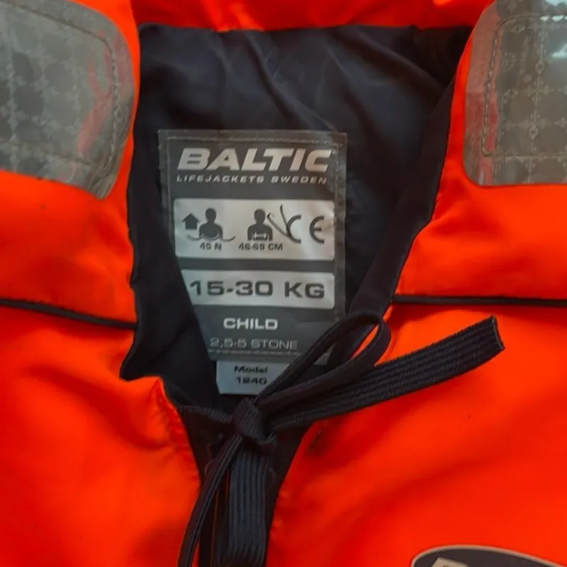 Tradera Vattensport<Baltic barnflytväst 15-30 kg