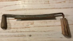 Tradera Bandkniv/barkkniv Gammalt jordbruksredskap> Allmoge
