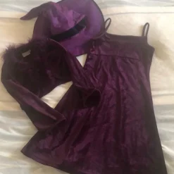Tradera Barn Häxdress - Lila Sammet med Hatt och Bolero - Kappahl 134> Maskeradkläder
