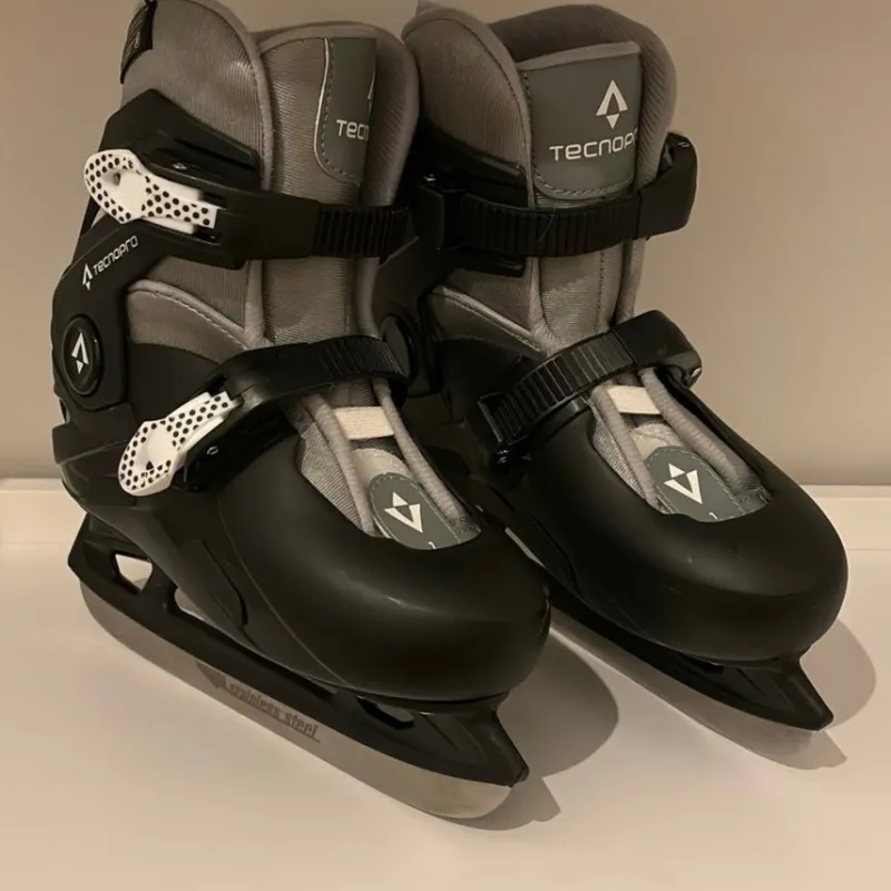 Tradera Barn skridskor storlek 34-36^ Hockey & Skridskor