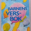 Tradera Barnens Versbok - En antologi sammanställd av Gertrud och Siv Widerberg (1990)> Antologier