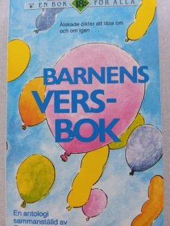 Tradera Barnens Versbok - En antologi sammanställd av Gertrud och Siv Widerberg (1990)> Antologier