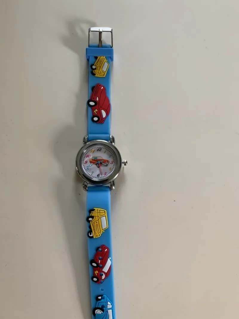 Tradera Barnklocka med bilar^ Barnklockor