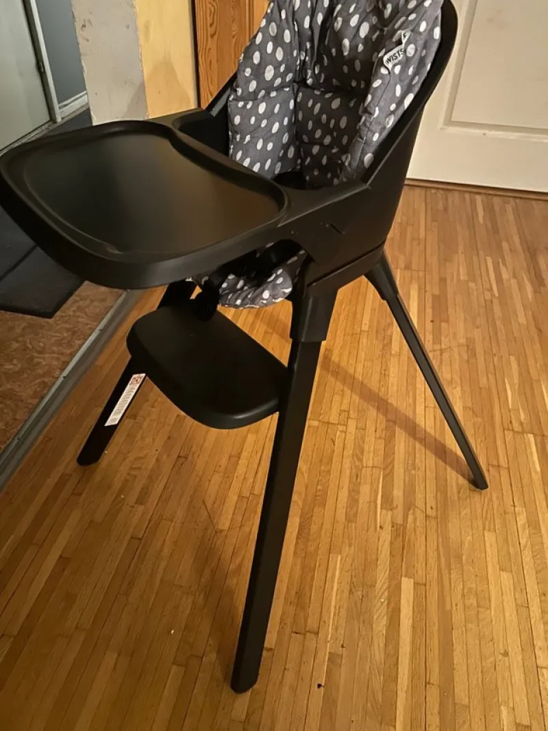 Tradera Barnstol twistshake> Barn- & Babystolar