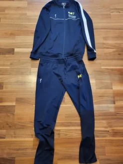 Tradera Tennis<Barn/ungdom tränings/tennisoverall RS, storlek 12-14 år