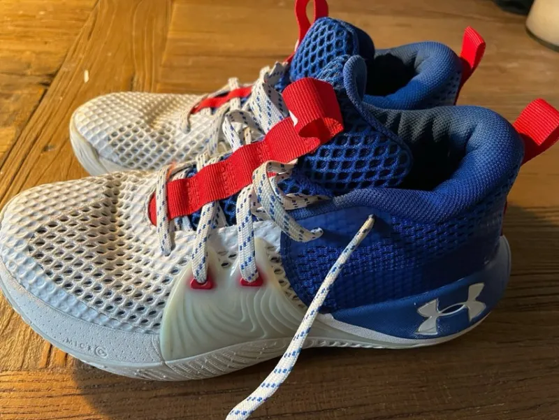 Tradera Basket<Basketbollskor basketskor Under Armour Embiid st 39 6,5