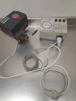 Tradera Begagnad Regelcentral EVR-C + Reglermotor UVEAB M90> Vvs