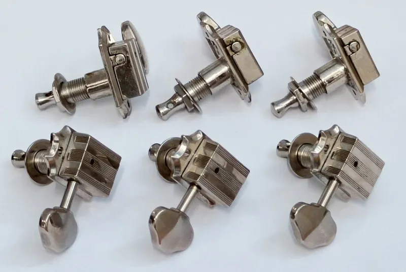 Tradera Begagnade Stämskruvar 3+3 till gitarr^ Musikinstrument