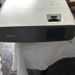 Tradera BenQ Projektor W2700 4k^ Projektorer