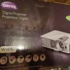 Tradera BenQ W1070+ Projektor och fjärr kontrol^ Projektorer
