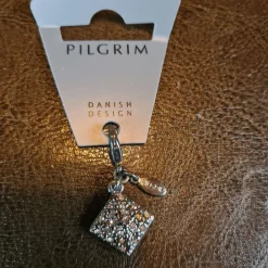 Tradera Halsband<Berlock Pilgrim