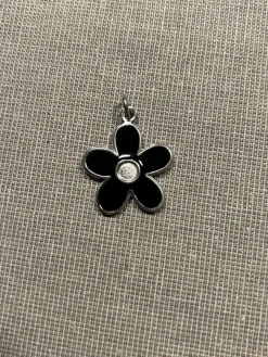 Tradera Halsband<Berlock/hänge till halsband vintage