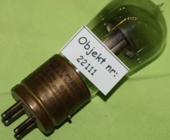 Tradera BH radiorör defekt (22111)^ Elektronikkomponenter