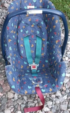 Tradera Bilbarnstol Britax Rock-a-tot 0-13 kg> Bilbarnstolar