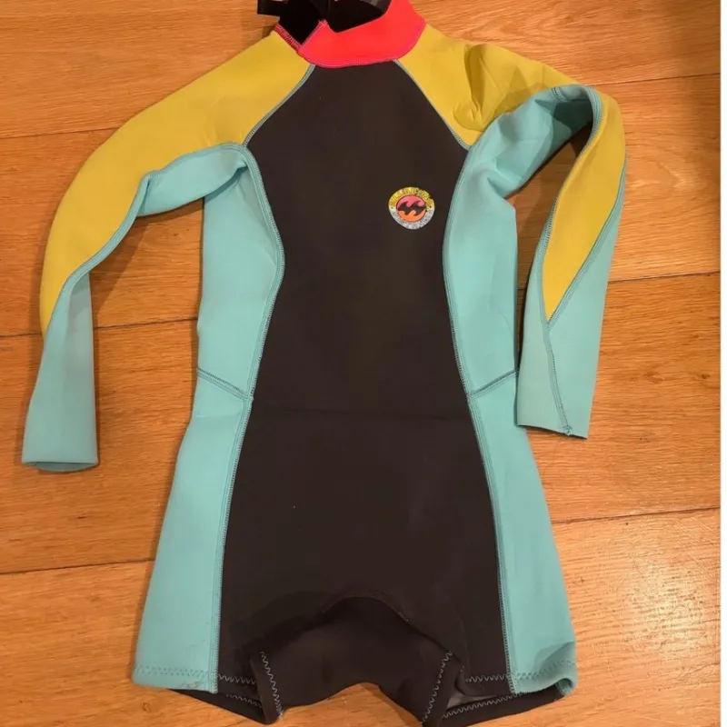 Tradera Vattensport<Billabong Surf Capsule våtdräkt barn Storlek 8 ( 132-140cm)