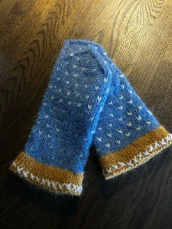 Tradera Blå vantar^ Kläder