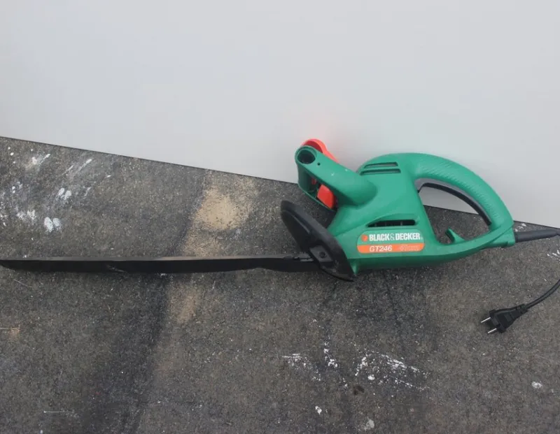 Tradera Trädgårdsmaskiner<Black & Decker Häcksax