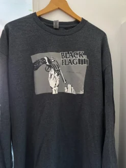 Tradera Black Flag långärmad, storlek XL^ Merchandise