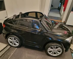 Tradera BMW X6M Elbil för barn> Robotleksaker & Robotdjur