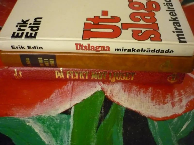 Tradera BOK, 3 STYCKEN BÖCKER, ERIK EDIN: UTSLAGNA MIRAKELRÄDDADE, A. MILITS: TRO OCH MA> Antik Litteratur