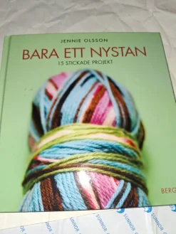 Tradera Bok Bara ett nystan: 15 stickade projekt> Handarbete