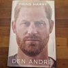 Tradera Bok. Den andre - Prins Harry> Biografier & Memoarer