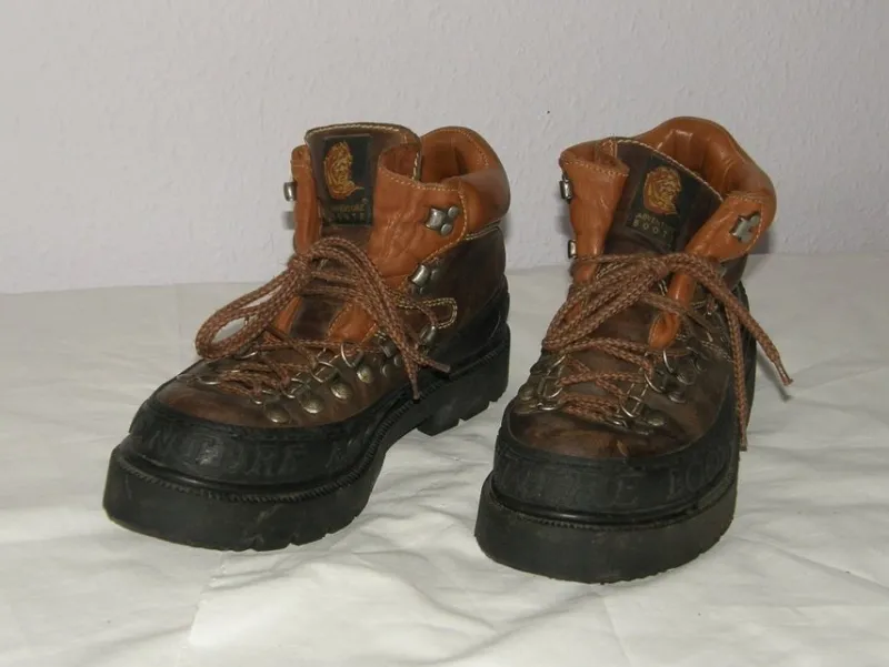 Tradera Herrskor<BOOTS ADVENTURE herrskor / boots / vandringsskor i skinn och läder, stl 43